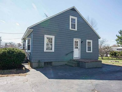 36 Phyllis St, Dracut, MA 01826 - photo 2