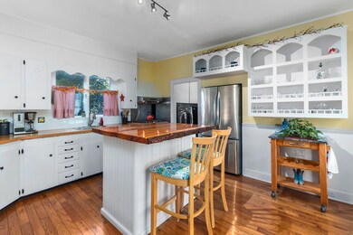 42 Thatcher Street, Thomaston