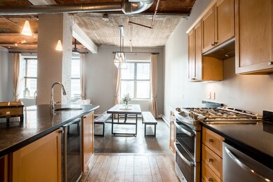 717 Atlantic Ave unit 4A, Boston, MA 02111 - photo 4