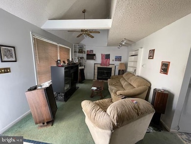 27 Merry Rd, Newark, DE 19713 - photo 2