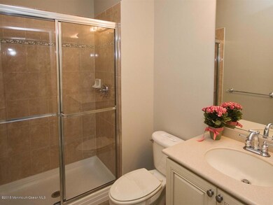 005_BATHROOM