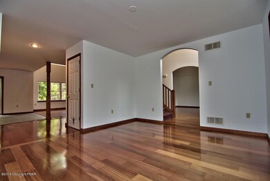 228 Bear Medicine Cir, Effort, PA 18330 - photo 5
