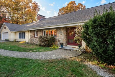 21 Acorn Dr, Uxbridge, MA 01569 - photo 2