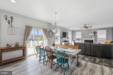 1392 Mallard Dr E, Chambersburg, PA 17202 - photo 7