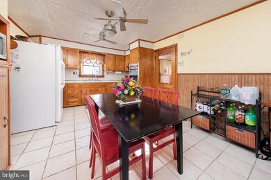 540 N Delaware St, Paulsboro, NJ 08066 - photo 5