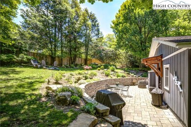 152 Artists Aly, Blowing Rock, NC 28605 - photo 3