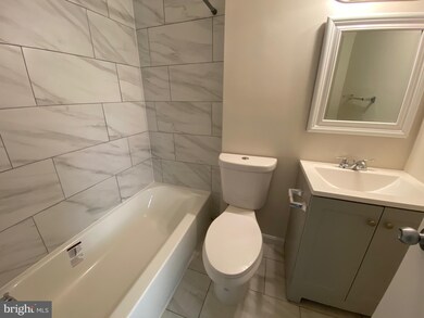 9728 Hagel Cir, Lorton, VA 22079 - photo 2