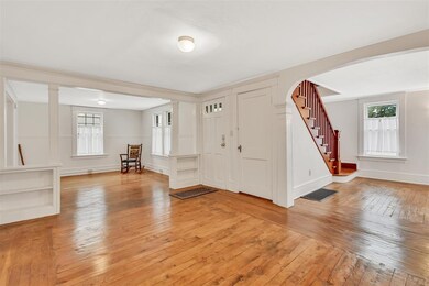 14 Walnut St, Burlington, VT 05401 - photo 2