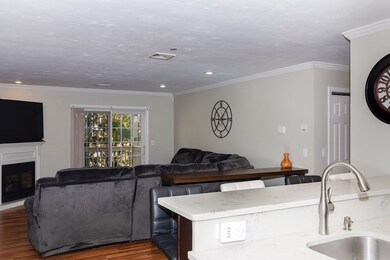 215 Longmeadow Rd unit 401, Taunton, MA 02780 - photo 4