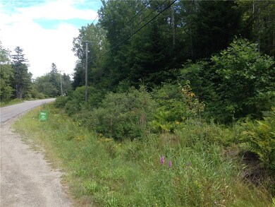 River Road frontage is mostly north...