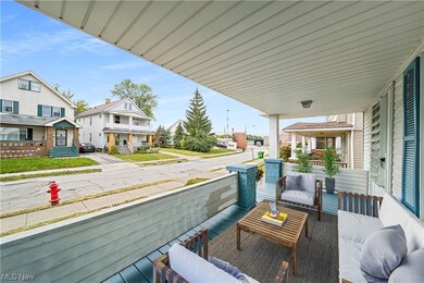 View of patio / terrace with covered porch