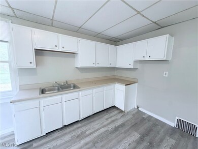 1511 2nd St NE, Canton, OH 44704 - photo 6