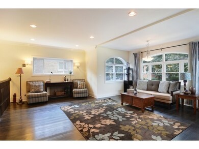 6431 N Mozart St, Chicago, IL 60645 - photo 4