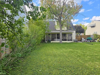 1005 S Mitchell Ave, Elmhurst, IL 60126 - photo 5