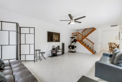 34 Clinton Ct unit D, Royal Palm Beach, FL 33411 - photo 7