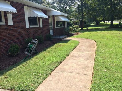 1974 Spero Rd, Asheboro, NC 27205 - photo 3