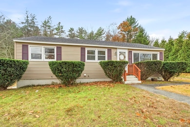 1119 Mammoth Rd, Pelham, NH 03076 - photo 2