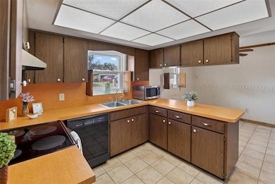 2112 Sherbrook Dr, Valrico, FL 33594 - photo 7