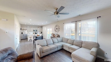 302 W Stellar Way, Huntingburg, IN 47542 - photo 4