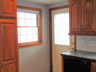 18 Lathrop St, Salem, MA 01970 - photo 3