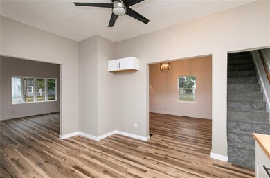 314 E 8th St S, Newton, IA 50208 - photo 5