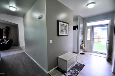 Large open entryway and hallway