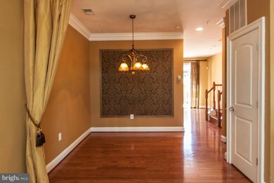 910 Slaters Ln, Alexandria, VA 22314 - photo 3