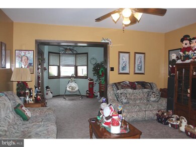 163 Hansen Terrace, Darby, PA 19023 - photo 6