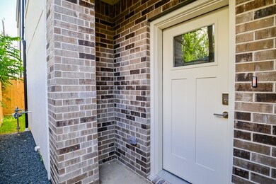 4214 Schuler St unit B, Houston, TX 77007 - photo 3