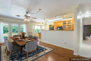 7 dining kitchen staged