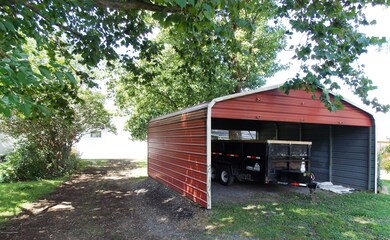 319 Williams Ave, Walnutport, PA 18088 - photo 3