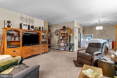 612 S Chubb Dr, Doylestown, PA 18901 - photo 4