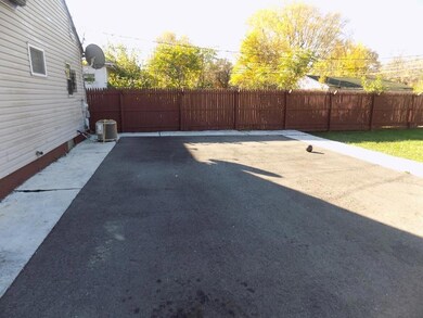 2261 Hamilton Ave (5)