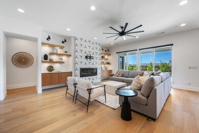 7.Living Room