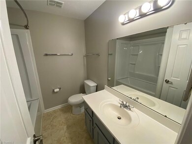 1315 W Meadowview Rd unit H, Greensboro, NC 27403 - photo 7