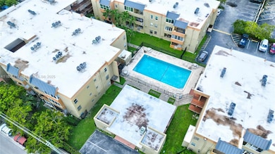 6070 W 18th Ave unit 114, Hialeah, FL 33012 - photo 2