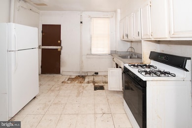 1711 N Durham St, Baltimore, MD 21213 - photo 6