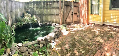 Private Courtyard