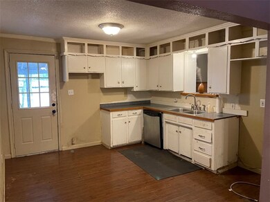 8208 Downe Dr, Fort Worth, TX 76108 - photo 7