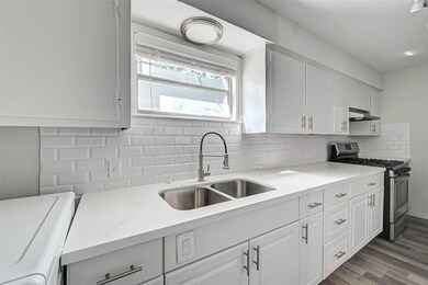 2420 Mcduffie St unit 2, Houston, TX 77019 - photo 6