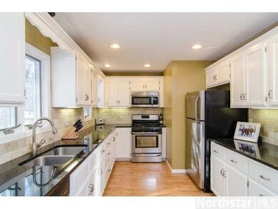 25815 25815 Wild Rose Ln, Shorewood, MN 55331 - photo 6