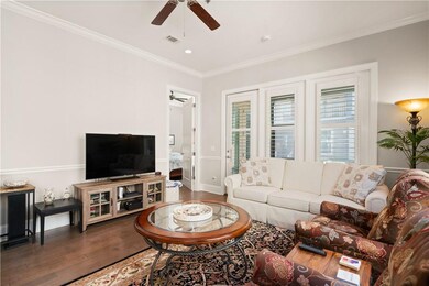 Open Floor Plan that leads out to back patio.   Wo
