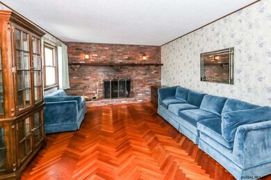 403 Ridgehill Rd, Schenectady, NY 12303 - photo 3