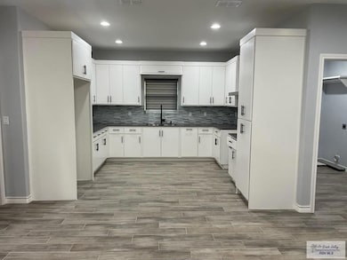 37811 Vineyard Dr, Brownsville, TX 78526 - photo 3