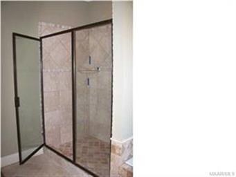 Large tike shower