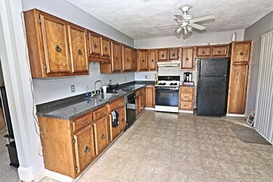 75 Crest Ave unit 2, Winthrop, MA 02152 - photo 2