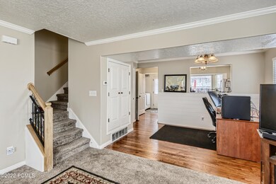 05 Living Room