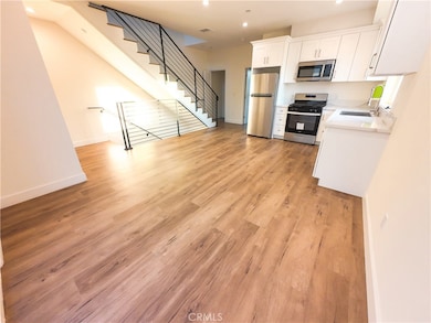 117 E 29th St unit 117 1/2, Los Angeles, CA 90011 - photo 2