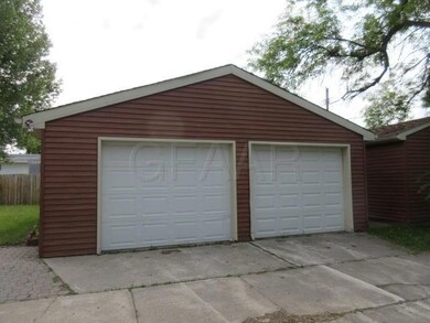 1423 11th Ave S, Grand Forks, ND 58201 - photo 6