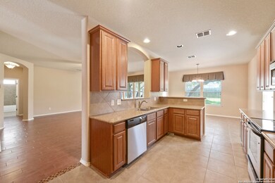 10826 Bramante Ln, Helotes, TX 78023 - photo 6